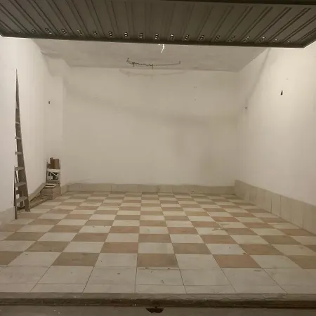 Dentrofuori Appartamento