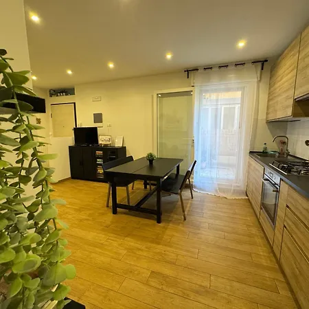Dentrofuori Apartament *